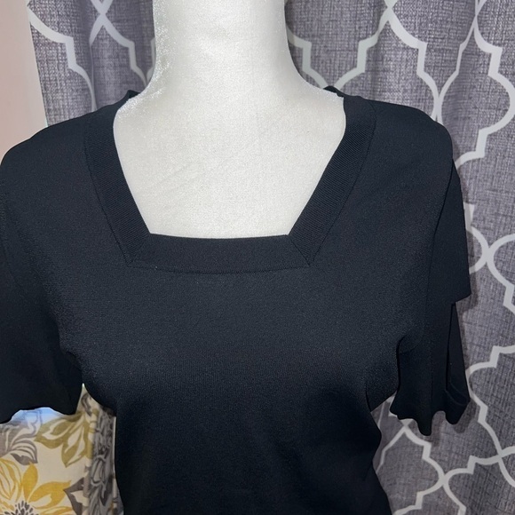 Givenchy NWT sweater top. - Picture 5 of 9